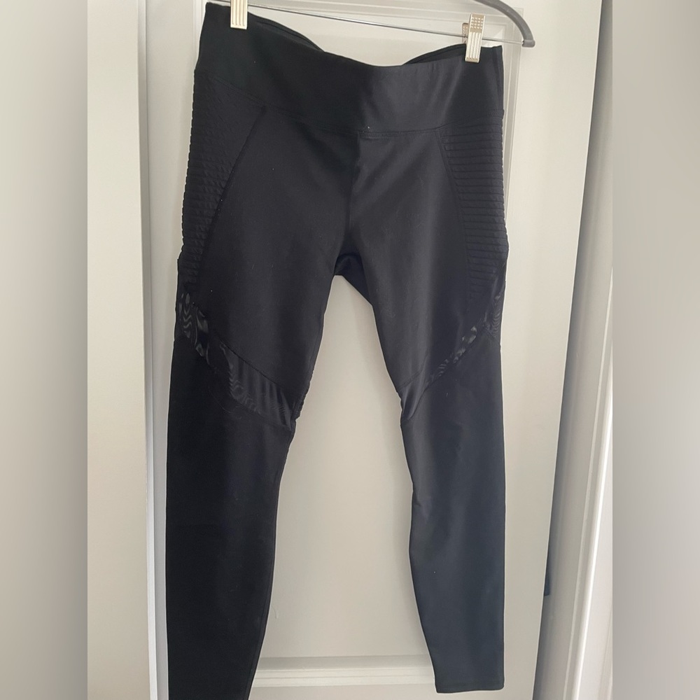Fabletics Define Mid-rise Moto Leggings